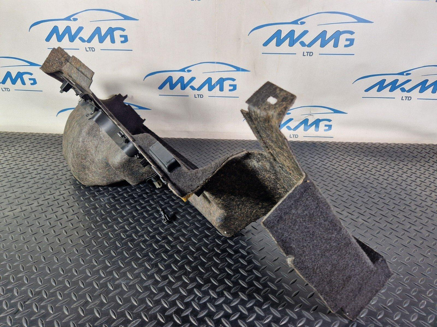 12-17 AUDI S5 CONVERTIBLE OEM RIGHT SIDE TRUNK TRIM 8F0863880C