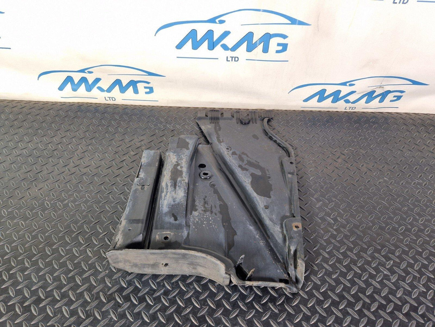 12-17 AUDI S5 CONVERTIBLE 8F REAR LEFT UNDERBODY COVER DAMAGED 8F0825215C