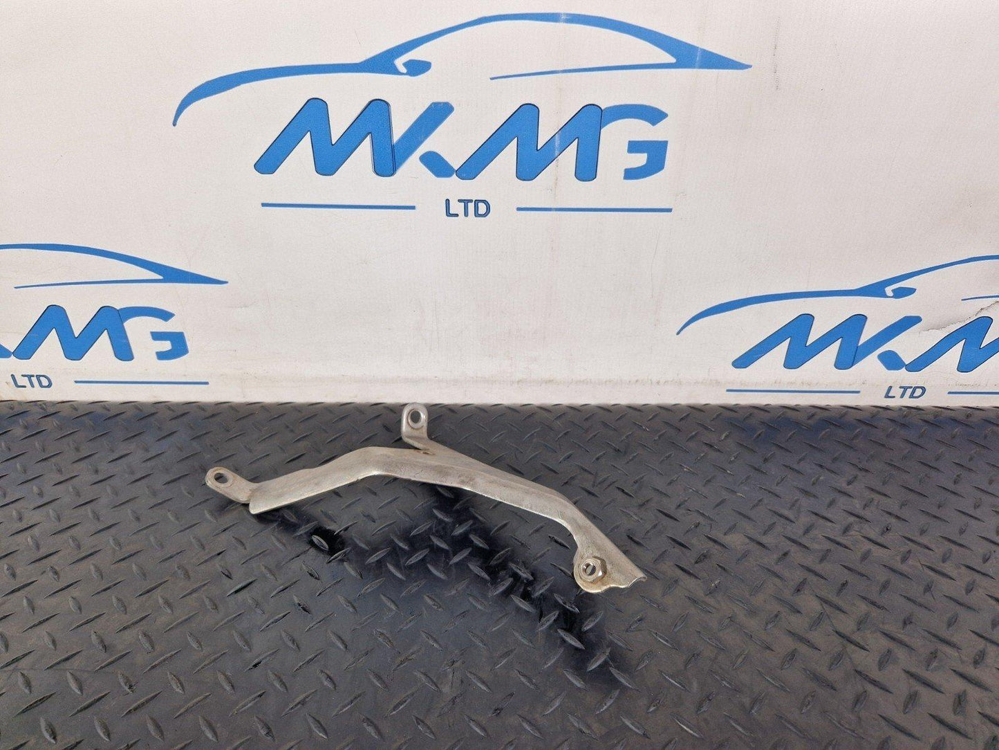 19-ON MERCEDES BENZ B CLASS W247 GENUINE OEM TURBINE MOUNT A6540960445