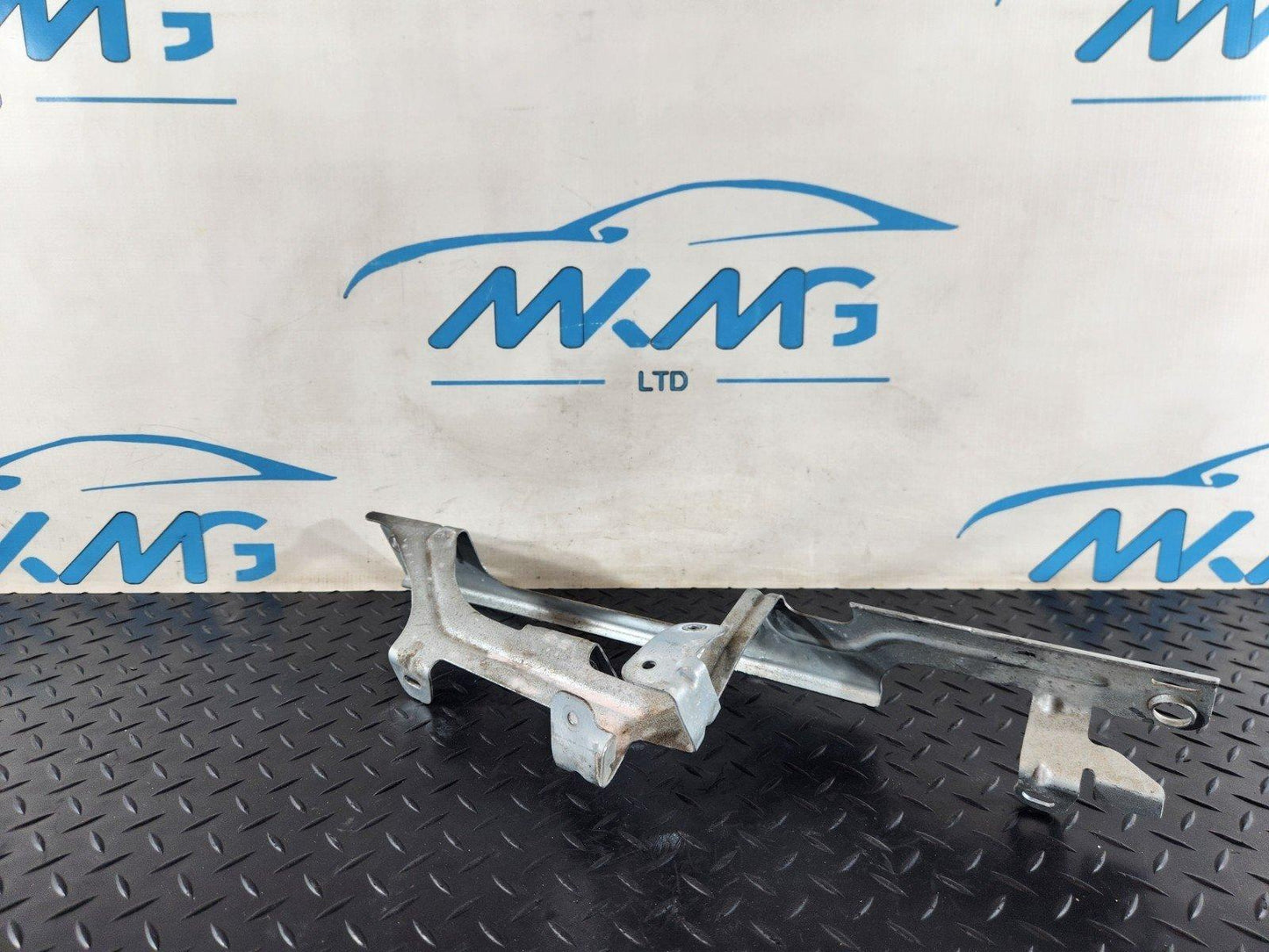 16-22 MERCEDES BENZ X253 OEM ANTENNA AMPILIFIER MODULE WITH BRACKET A2536910214