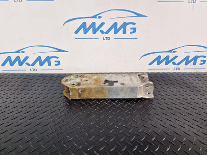 BMW 2 SERIES F22 GENUINE BRACKET 6924219