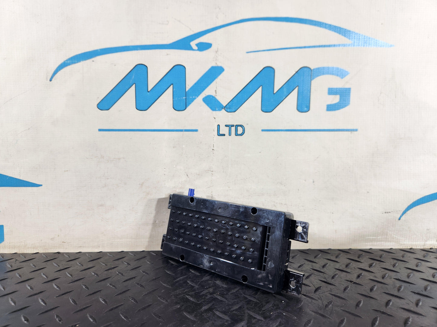 Land Rover Range Rover Evoque L551 Wireless Phone Charging Module L8B2-14E288-AE