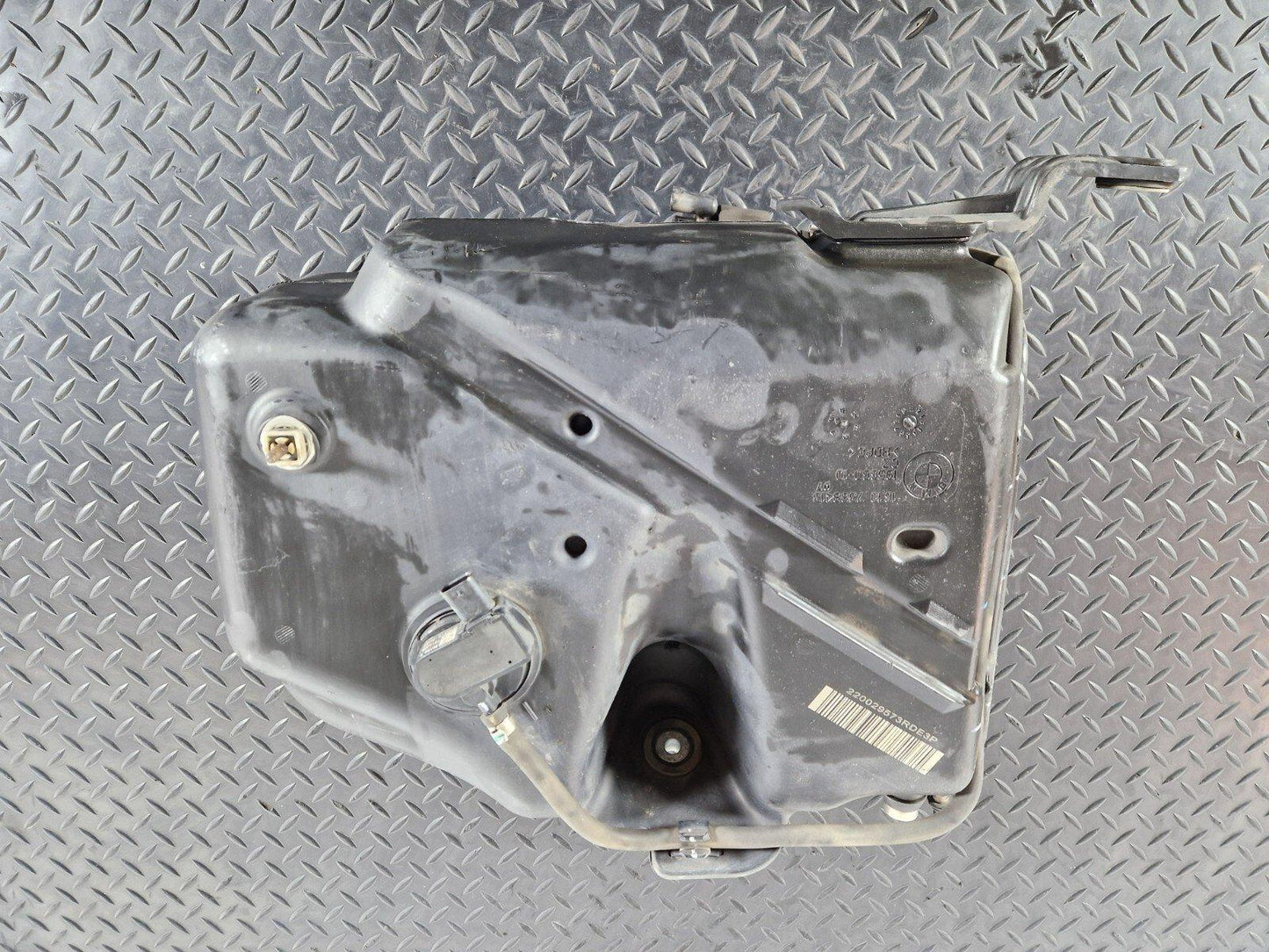 12-18 BMW 3 SERIES F30 F31 LCI GENUINE ADBLUE PASSIVE TANK 7399413