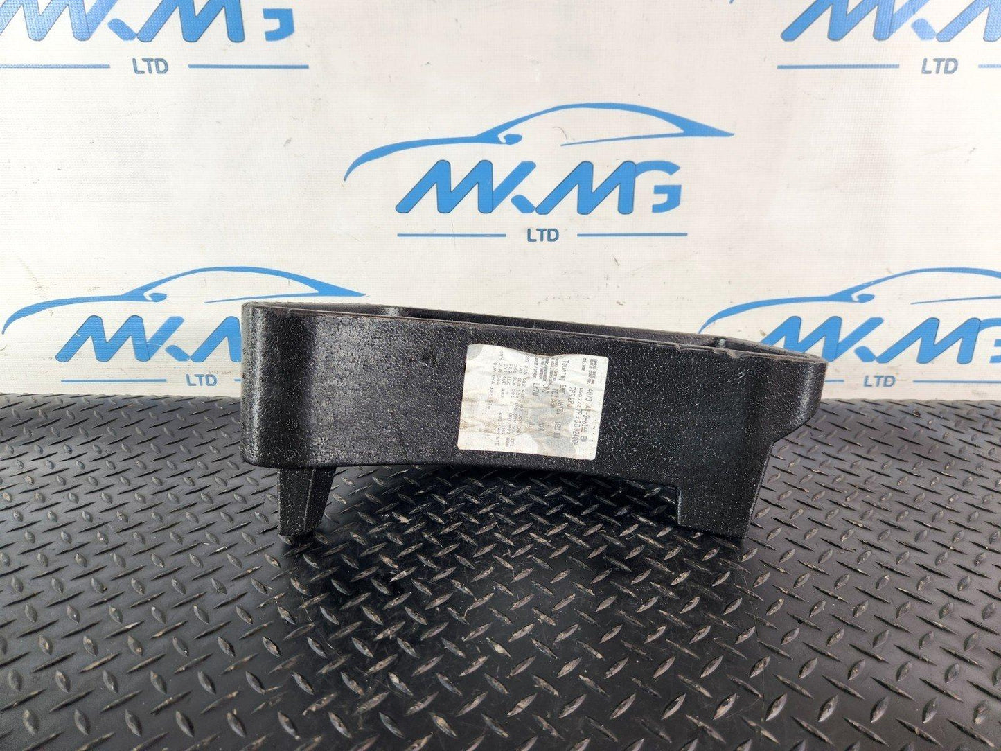 10-18 VW TOUAREG 7P GENUINE TRUNK BOOT FOAM 7P6863220A