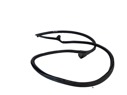 17-24 AUDI S5 F5 COUPE GENUINE O/S/F FRONT RIGHT SIDE DOOR SEAL RUBBER 8W6831708