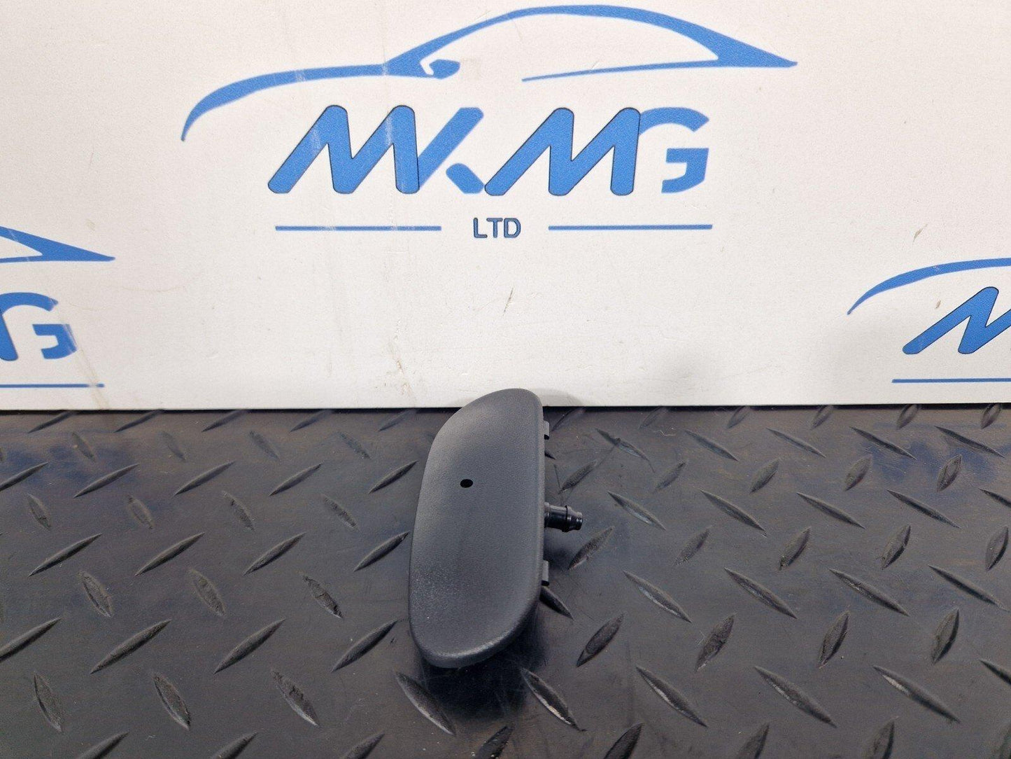 16-23 AUDI S5 COUPE GENUINE FRONT WINDSCREEN WASHER JET SPRAY 8W6955987A
