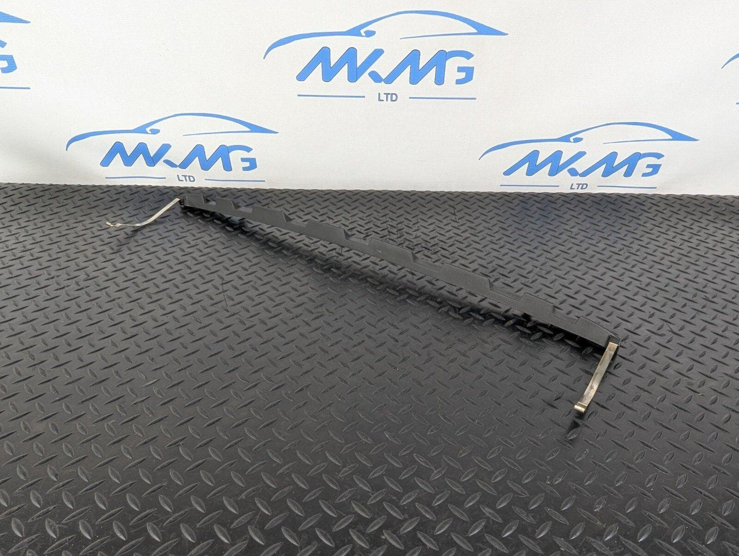 14-16 BMW 2 SERIES F22 SUNROOF SLIPSTREAM DEFLECTOR 7276419