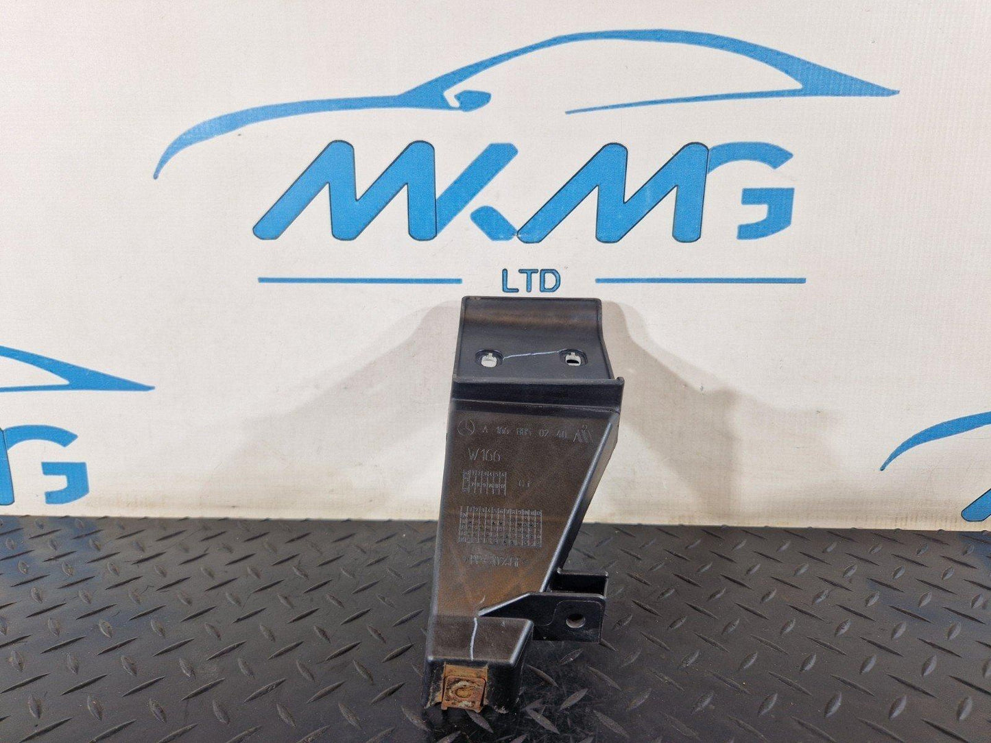11-19 MERCEDES BENZ ML W166 GENUINE REAR RIGHT BUMPER BRACKET A1668850240