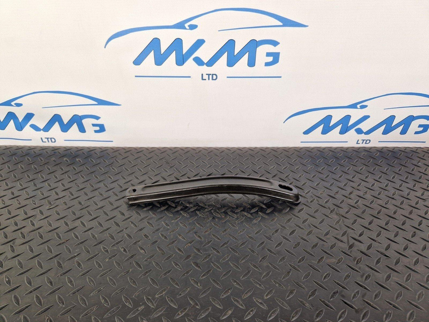 14-21 MERCEDES BENZ C300h W205 FRONT AXLE CARRIER BRACING BRACKET A2056282000