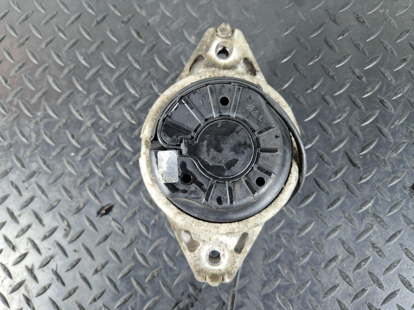 11-19 MERCEDES BENZ ML W166 GENUINE ENGINE MOUNT A1662405417