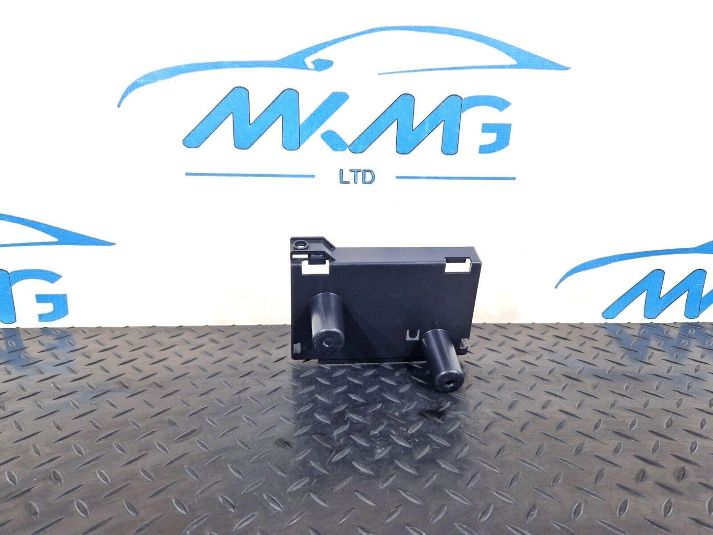 18-ON MERCEDES BENZ SPRINTER W907 INTERIOR CONTROL UNIT BRACKET A9075450500