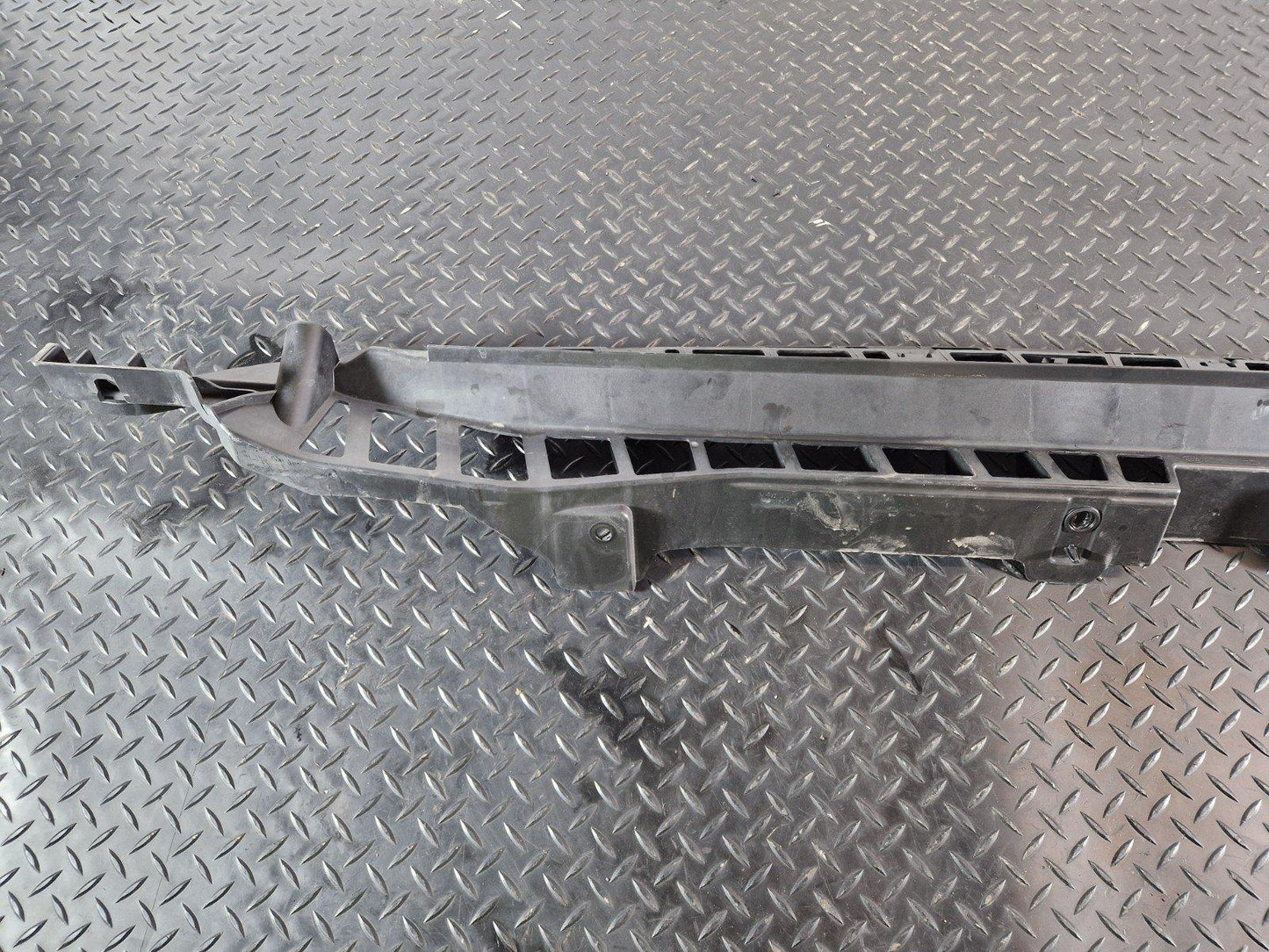13-23 RANGE ROVER SPORT L494  FRONT BUMPER MOUNT BRACKET DK62-178861-AA