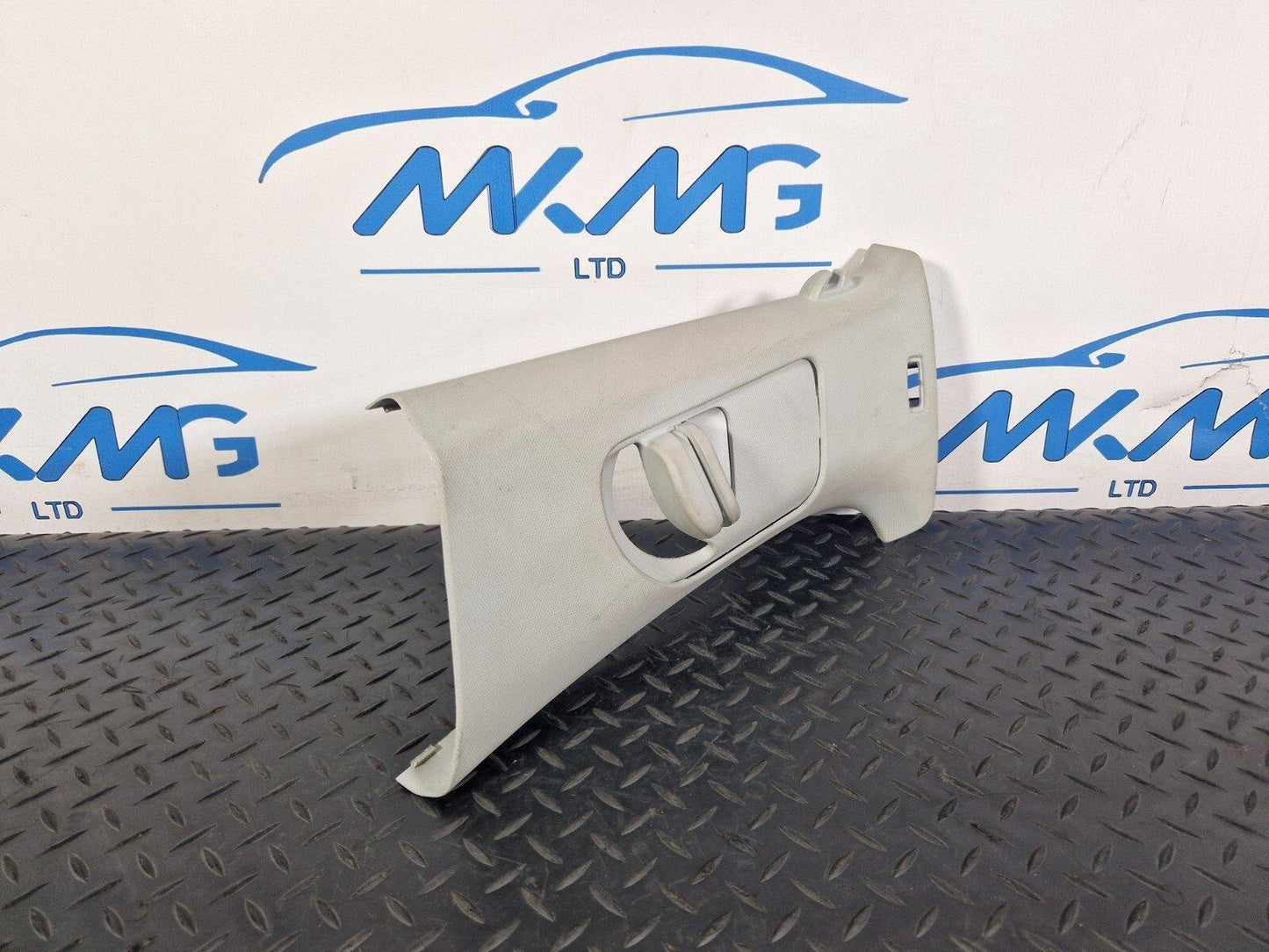 17-20 VW GOLF MK7.5 PASSENGER SIDE FRONT B PILLAR TRIM  5G4868311 5G0868315