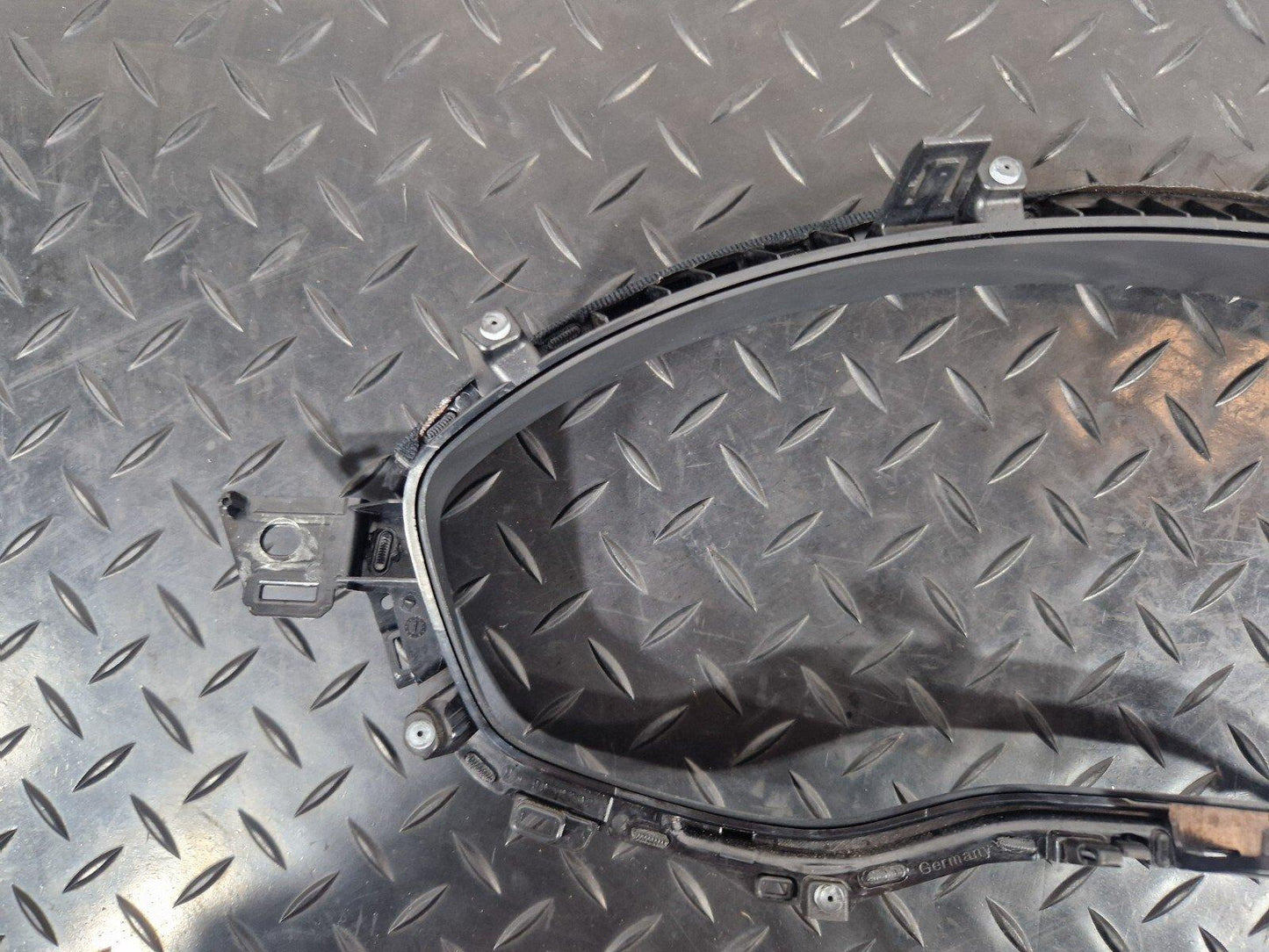 16-19 AUDI A4 B9 GENUINE SPEEDOMETER SURROUND TRIM COVER 8W0857115