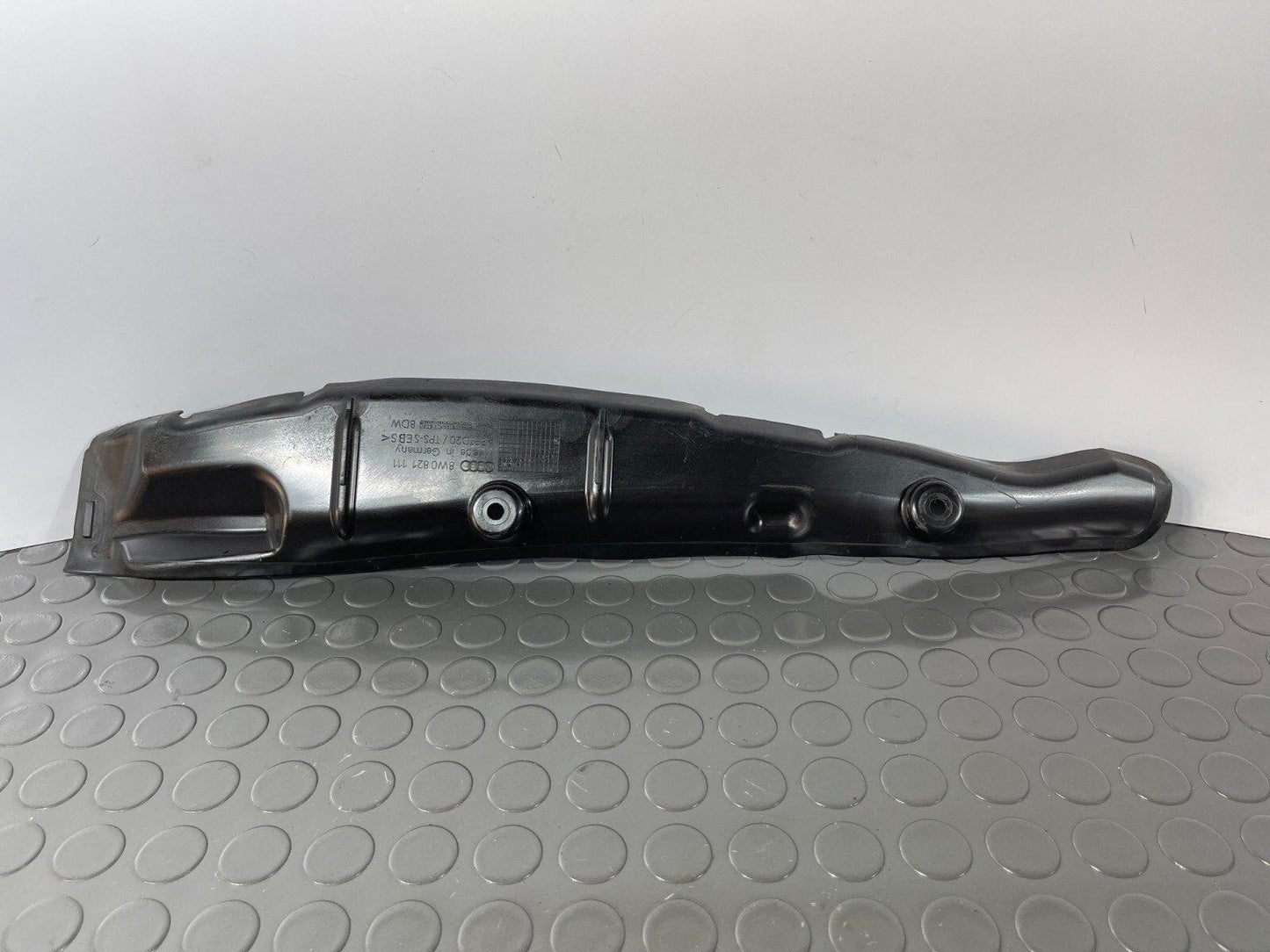 16-19 AUDI A4 B9 ESTATE GENUINE FRONT LEFT SIDE WING FENDER COVER 8W0821111
