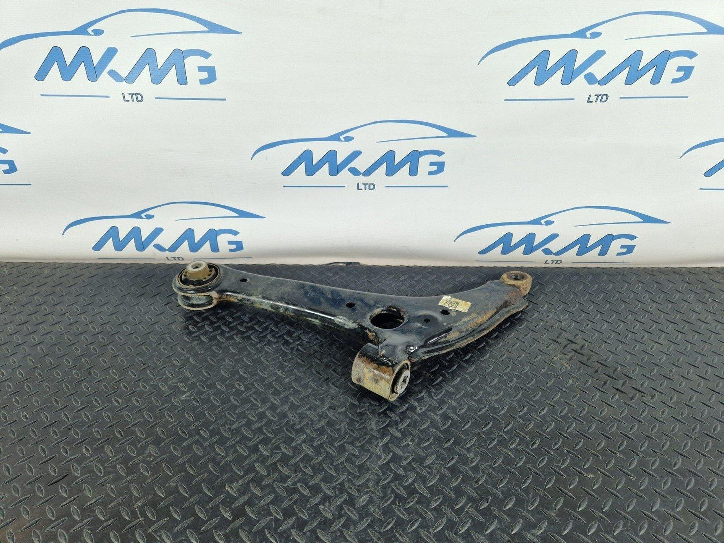 18-ON MERCEDES BENZ SPRINTER W907 W910 FRONT LOWER CONTROL ARM A9103330000
