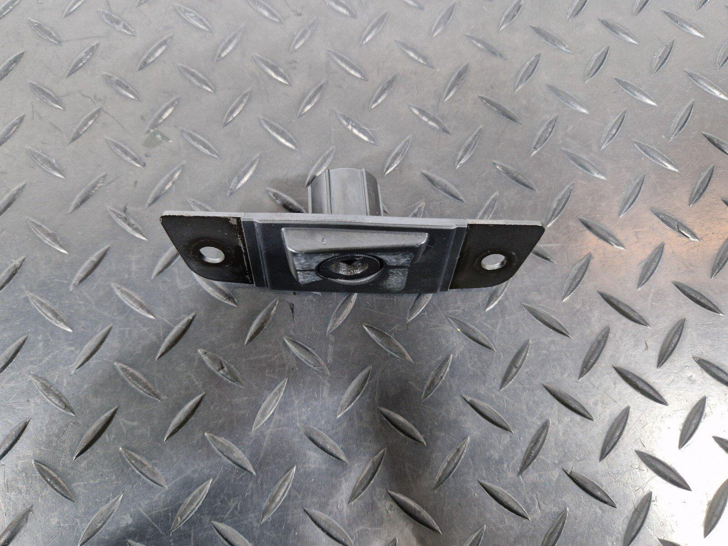 14-23 MERCEDES BENZ VITO W447 OEM RIGHT LOWER SLIDING DOOR STOP A6397660862