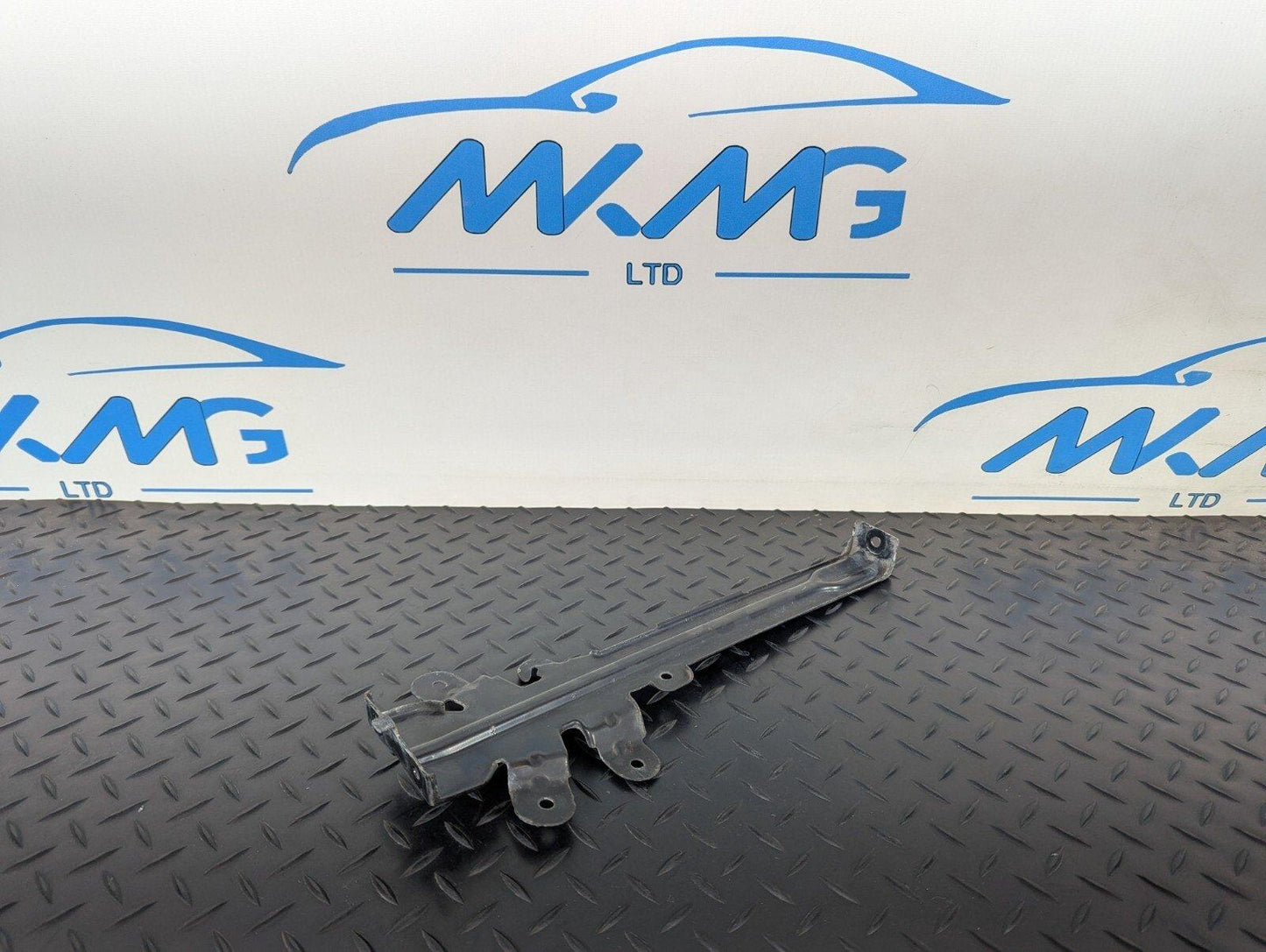 11-19 MERCEDES BENZ ML W166 GENUINE DISTANCE SENSOR MOUNT BRACKET A1666264031
