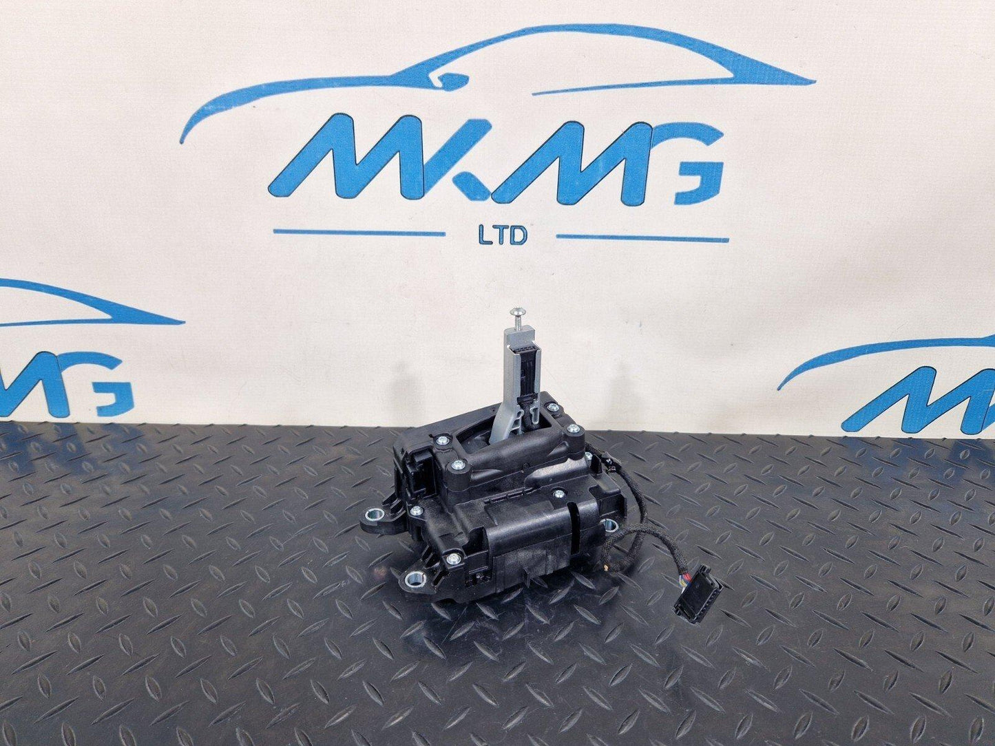 16-19 AUDI A4 AVANT B9 S-LINE GENUINE GEAR SHIFT MECHANISM 8W2713041E
