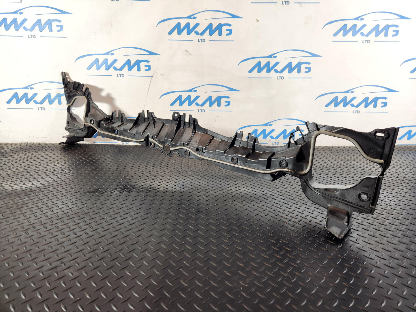 Mercedes-Benz B200d B-Class W247 Front Cowl Air Inlet Cover Guide A2478304400