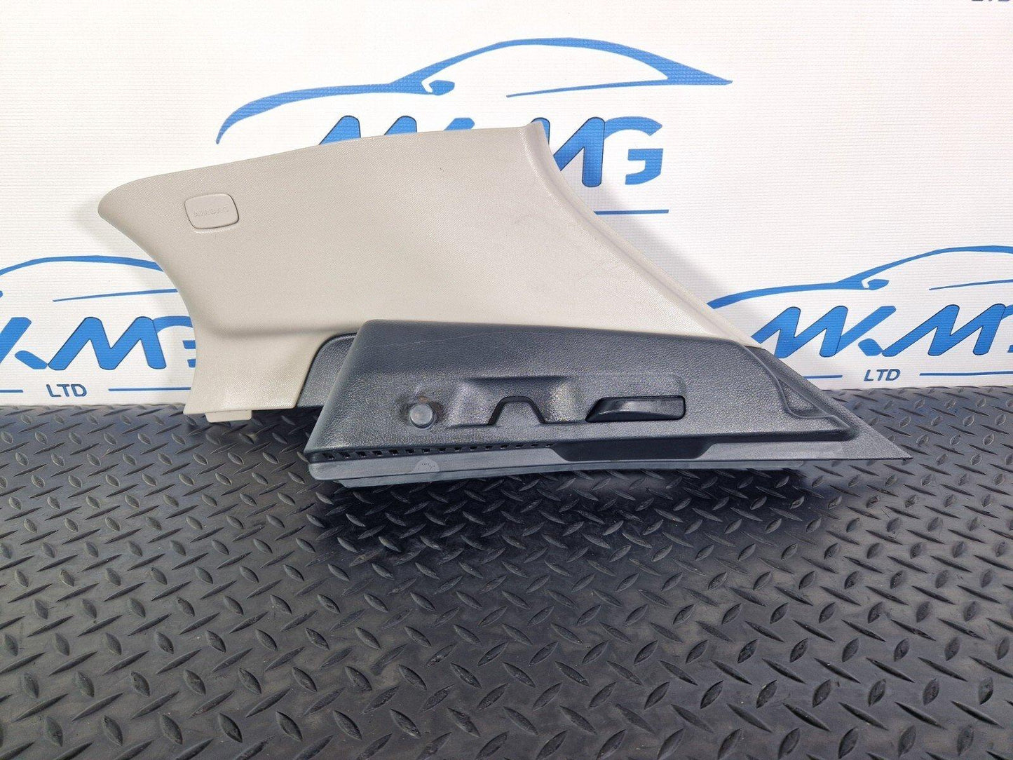 14-20 MERCEDES BENZ GLA 200 X156 OEM BOOT REAR RIGHT C-PILLAR TRIM A1566904400