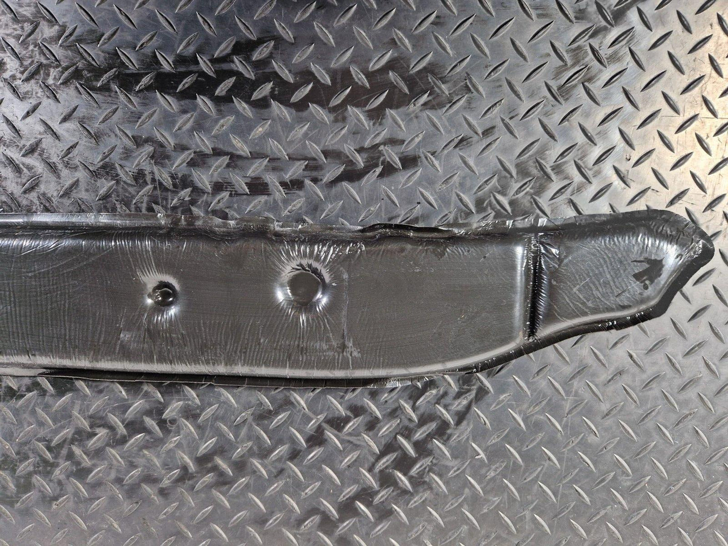 19-ON MERCEDES BENZ B CLASS W247 FRONT RIGHT SIDE WING ABSORBER A2478850202