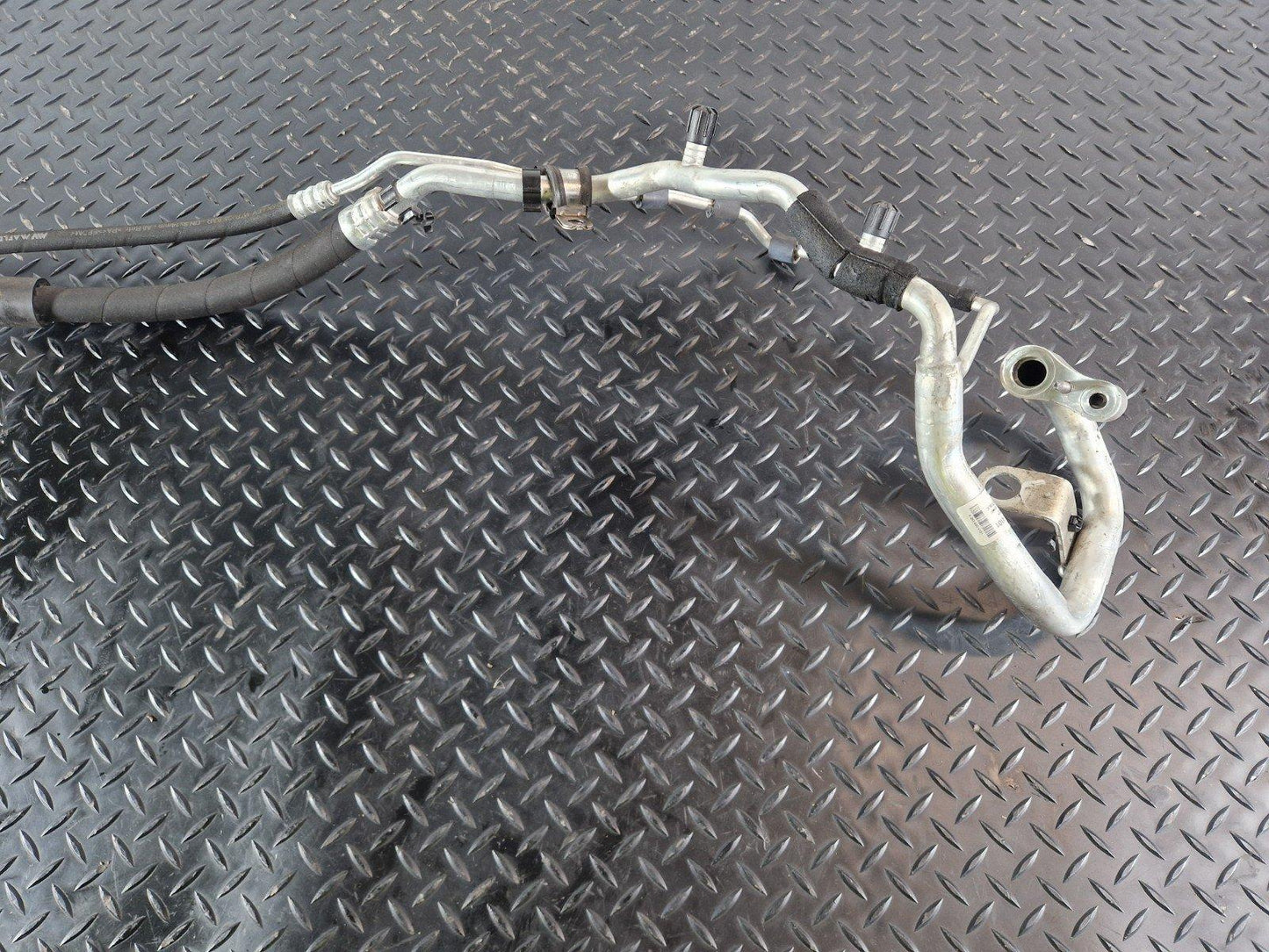 16-22 MERCEDES BENZ X253 A/C AIR CONDITIONING PIPE HOSE A2138301601