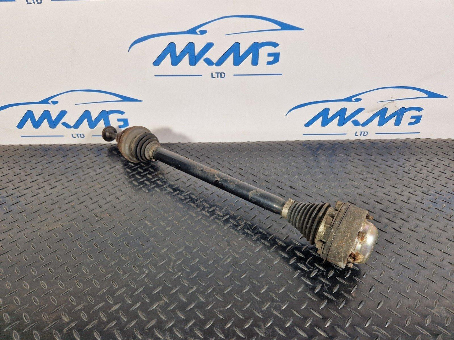 16-19 AUDI A4 B9 S-LINE QUATTRO DRIVESHAFT REAR SIDE 8W0501203D