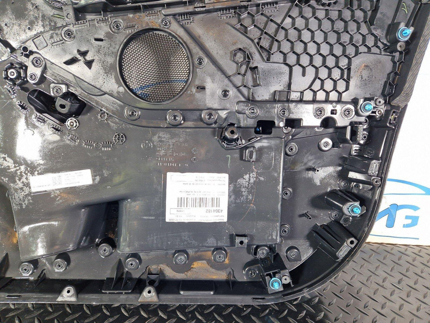 20-24 BMW 1 SERIES F40 FRONT LEFT PASSENGER SIDE DOOR CARD 9893809