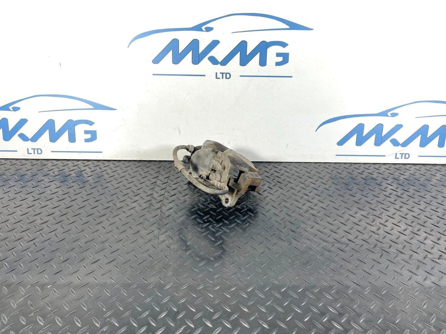 16-19 AUDI A4 B9 GENUINE FRONT LEFT PASSENGER SIDE BRAKE CALIPER 8W05BQ