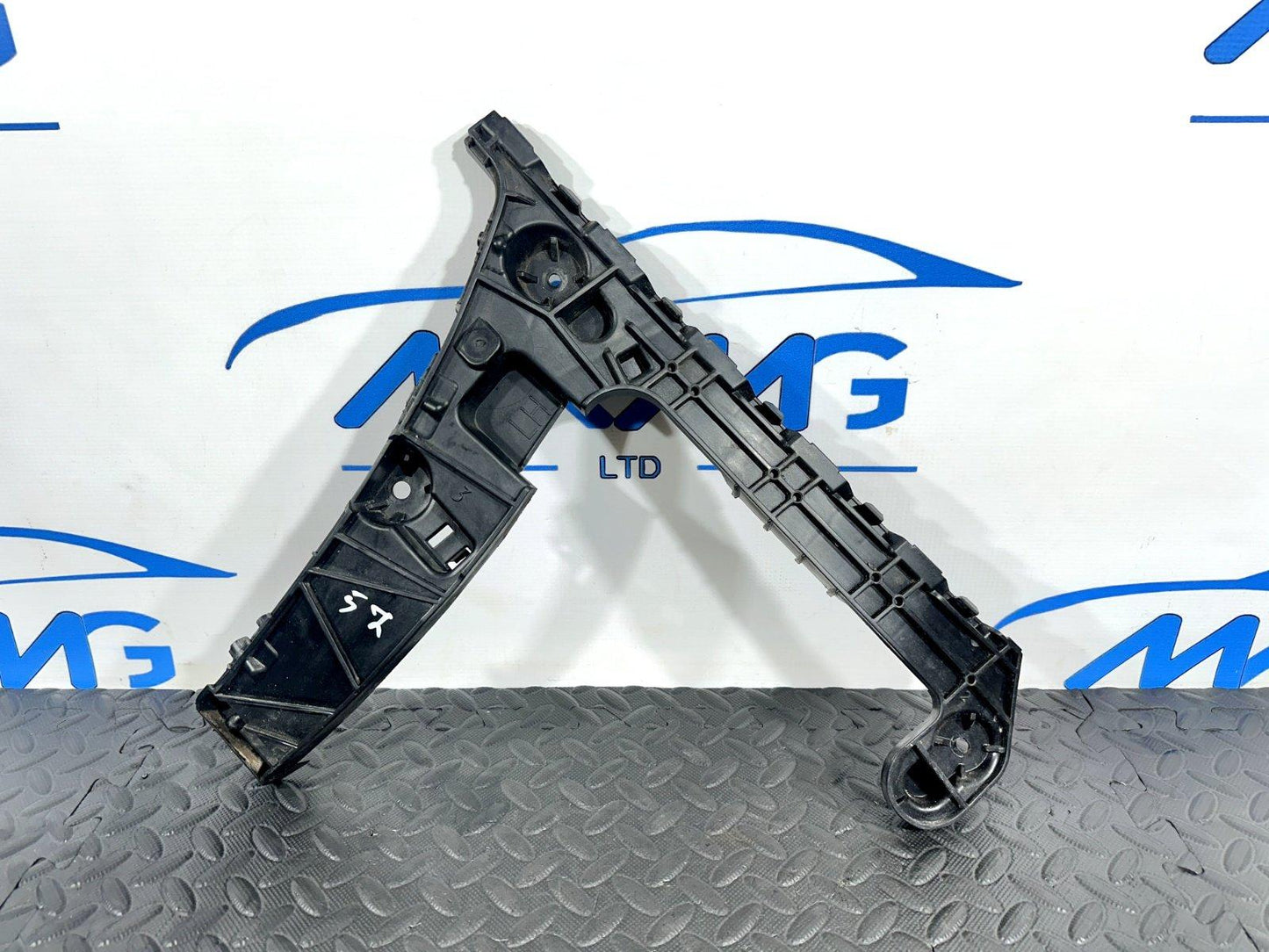 16-19 AUDI A4 B9 AVANT GENUINE REAR LEFT SIDE BUMPER BRACKET 8W9807453