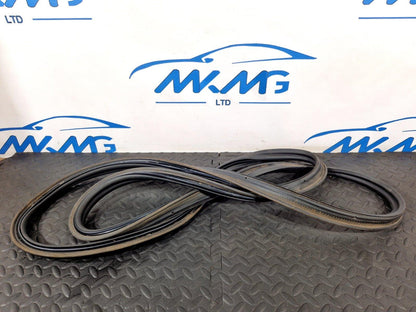 12-18 MERCEDES BENZ W176 Boot Trunk Tailgate Sealing Frame Seal A1767400076