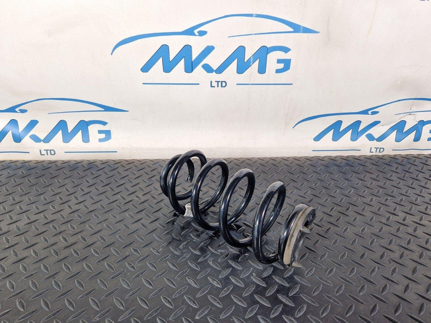 20-24 BMW 1 SERIES F40 REAR SUSPENSION COIL SPRING FITS LEFT & RIGHT 6871665