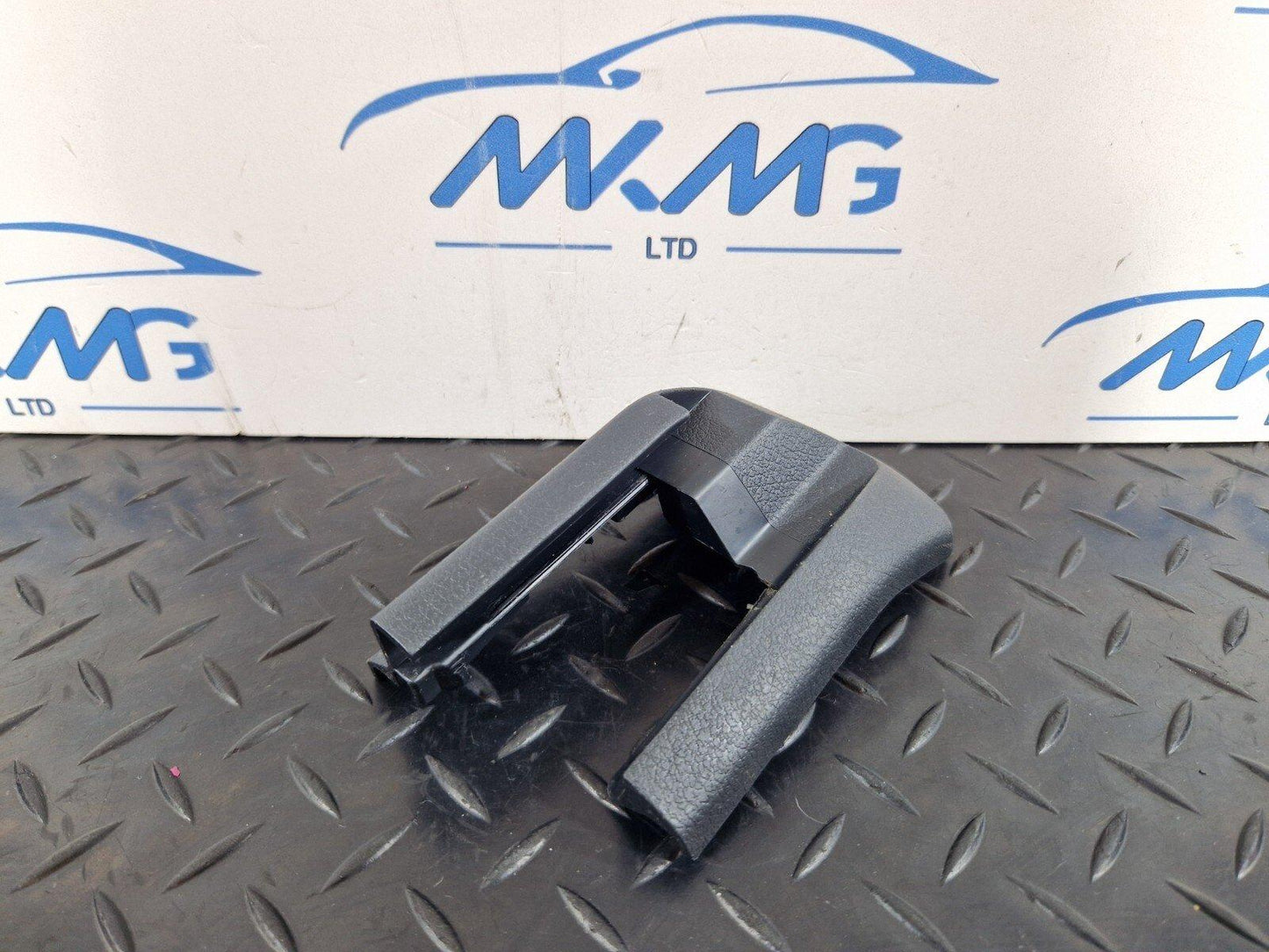 18-ON MERCEDES BENZ A CLASS W177 FRONT LEFT N/S SEAT RAIL TRIM COVER A1779193500