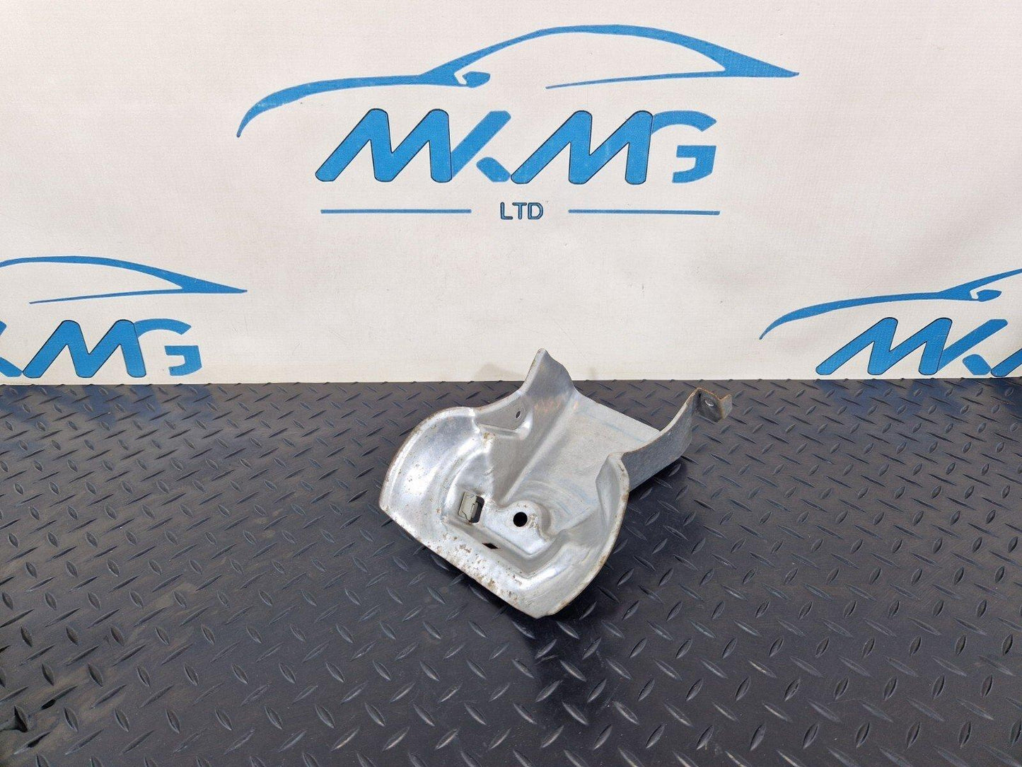 14-21 MERCEDES BENZ C200 W205 OEM ENGINE MOUNT COVER A2052400345