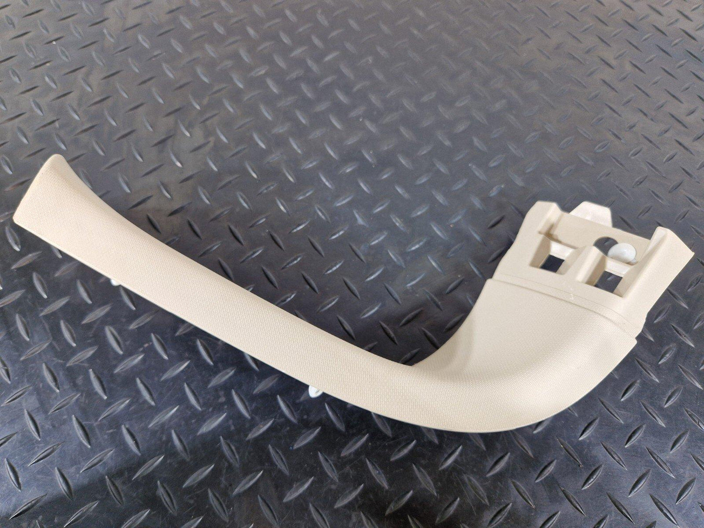 14-21 BMW 2 SERIES 218d GRAN TOURER F46 TAILGATE LEFT SIDE TRIM PANEL 7318937
