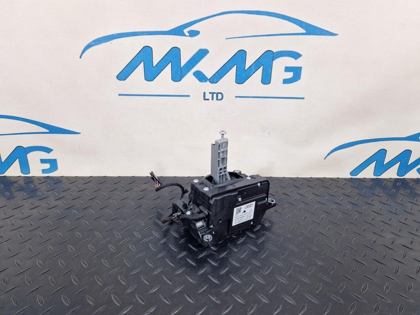 16-19 AUDI A4 AVANT B9 S-LINE GENUINE GEAR SHIFT MECHANISM 8W2713041E