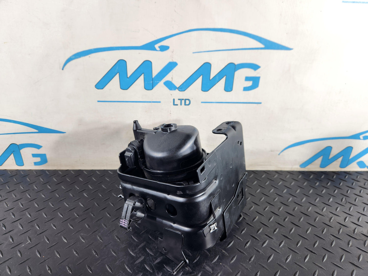 Land Rover Range Rover Evoque L551 SUV Genuine Fuel Filter Housing M8D2-9D202-AF