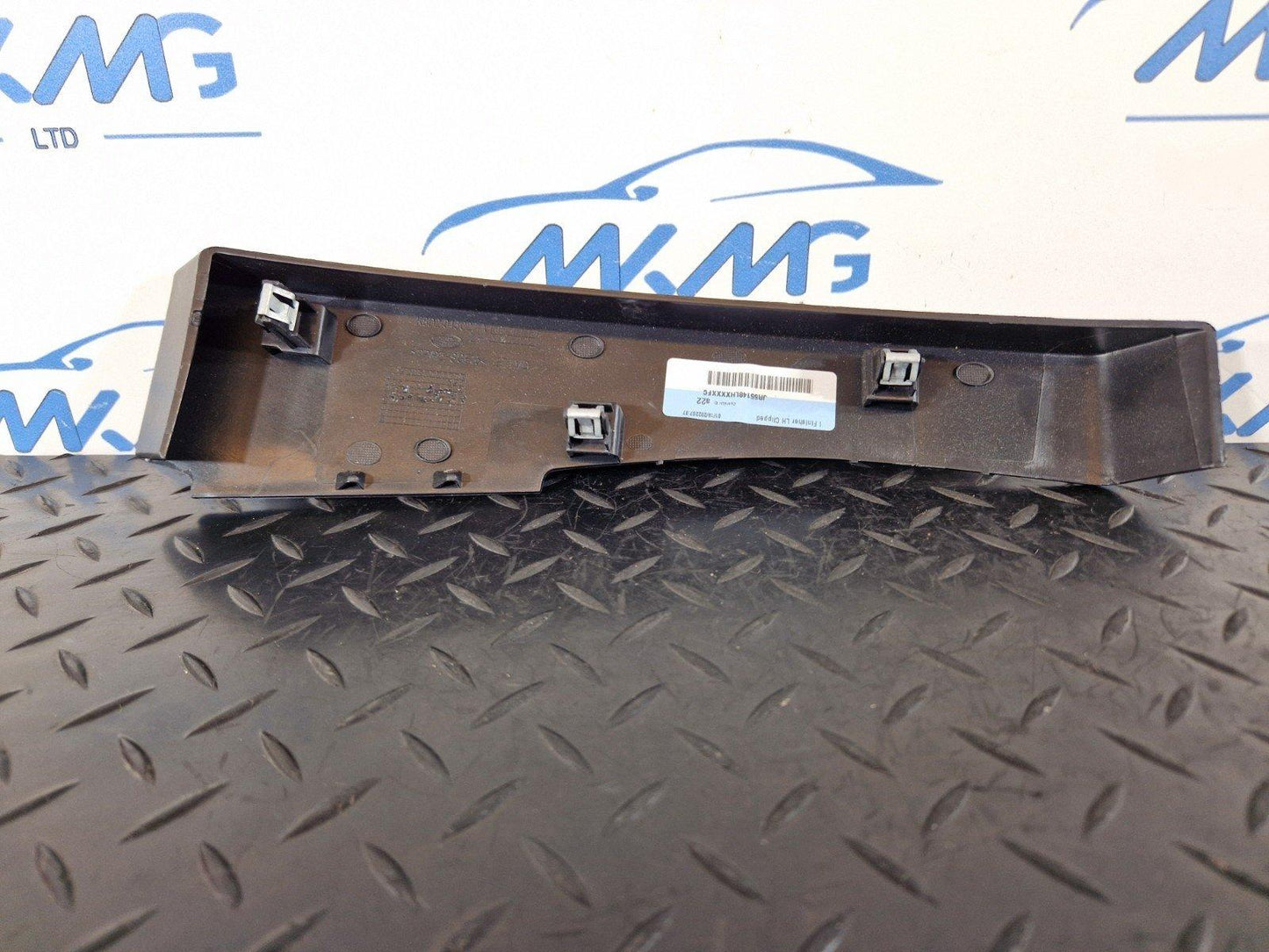19-ON RANGE ROVER EVOQUE L551 GENUINE DASHBOARD TRIM K8D2-043C27-A