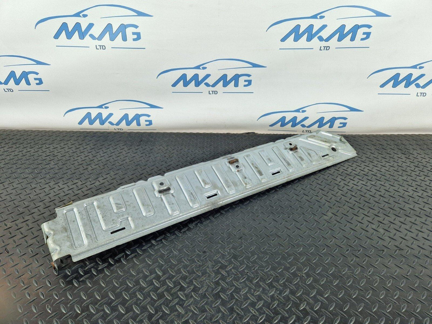 14-23 MERCEDES BENZ VITO W447 SLIDING DOOR STEP MOUNT RIGHT SIDE A4477303500