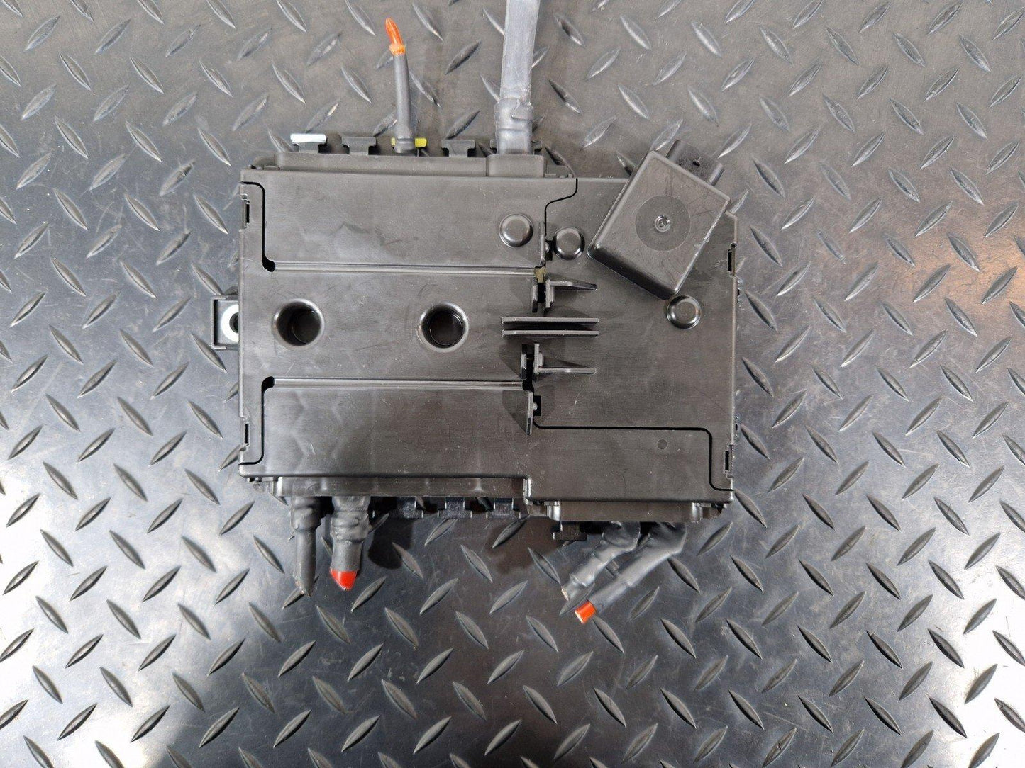14-21 MERCEDES BENZ C200 W205 FUSE BOX RELAY MODULE 2.1 A2055402850