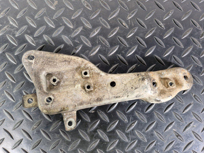 18-ON MERCEDES BENZ SPRINTER W907 OEM VALVE BRACKET A6511400200