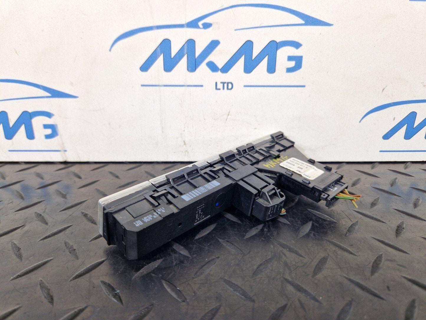 10-17 AUDI A8 4H PDC PARKING DISTANCE SENSOR CONTROL SWITCH 4H2959614S 4H0820911