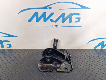 18-ON MERCEDES BENZ A CLASS W177 MAIN FLOOR LEFT SIDE N/S HOLDER BRACKET MOUNT