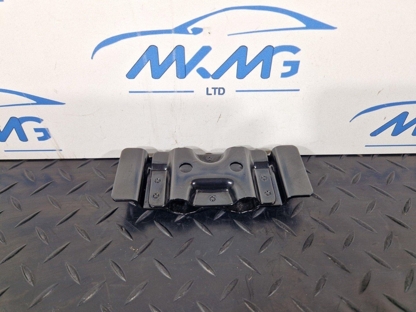 10-18 AUDI A7 4G S-LINE GENUINE OEM MOUNTING TIE DOWN EYE 4G8813383