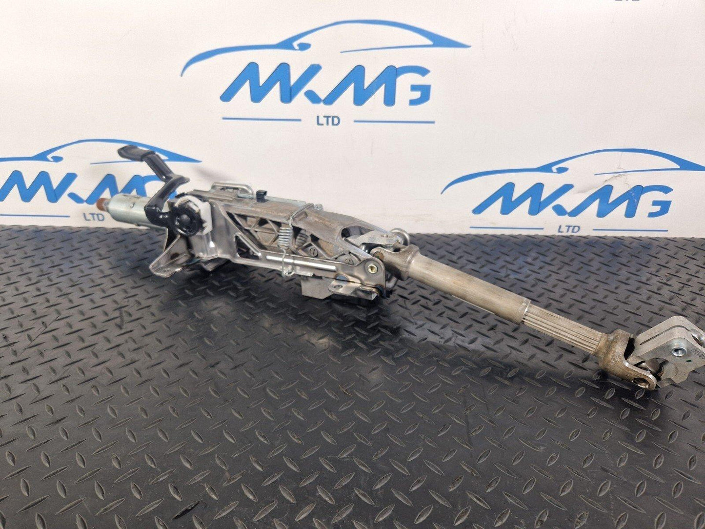 18-ON MERCEDES BENZ A CLASS W177 STEERING COLUMN LOWER & JOINT A2474608900