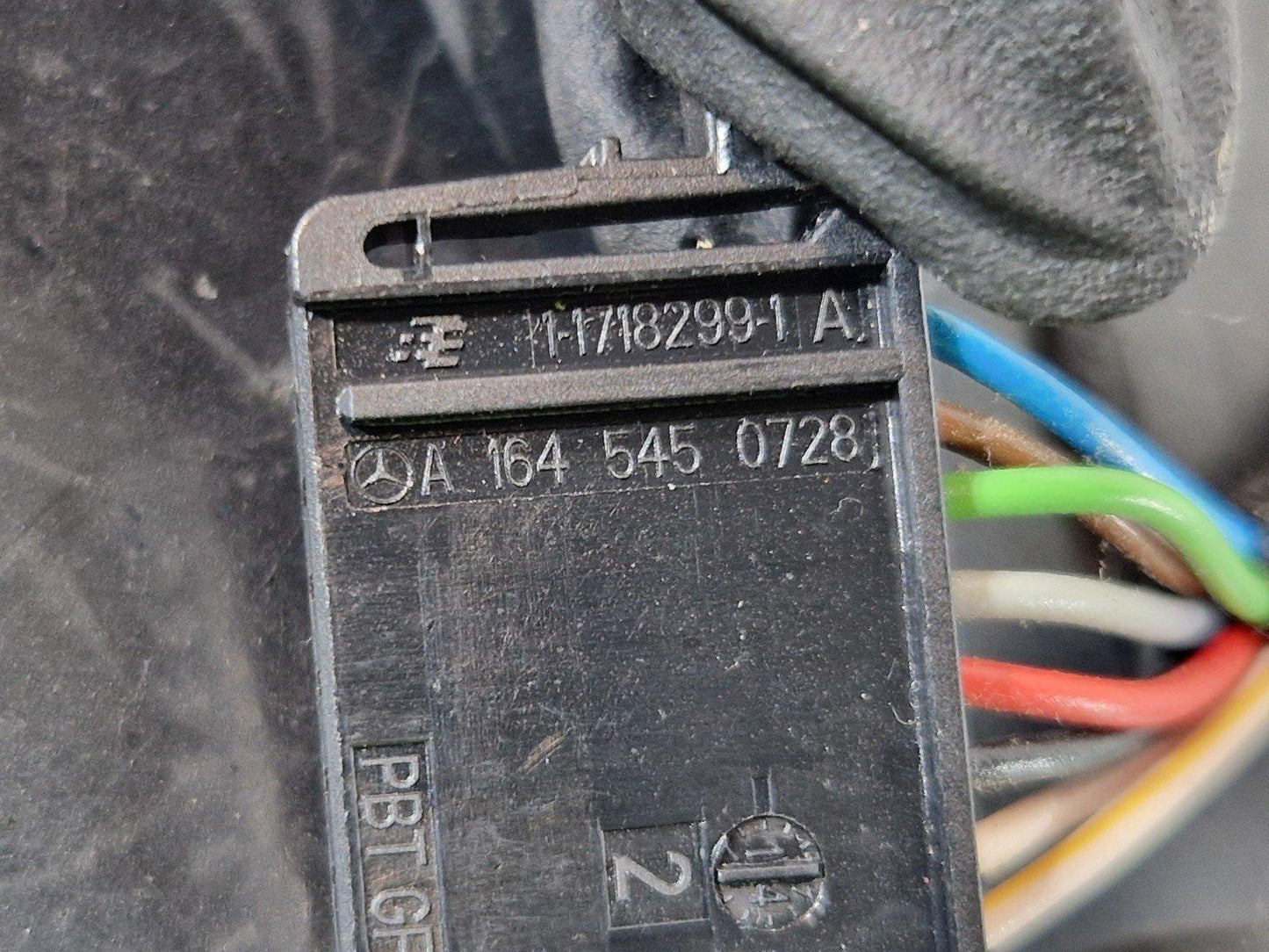 11-19 MERCEDES BENZ ML W166 GENUINE INTERIOR ROOF LIGHT CABLE A1665402909