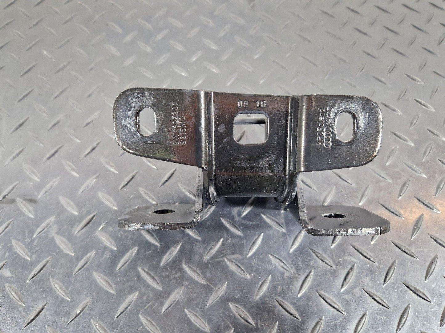 16-24 AUDI A5 F5 CONVERTIBLE GENUINE REAR RIGHT SOFT TOP BOX HINGE 8W7825307