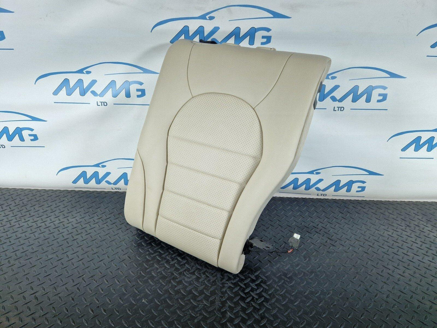 14-21 MERCEDES BENZ W205 GENUINE REAR LEFT SEAT BACKREST A2059200124