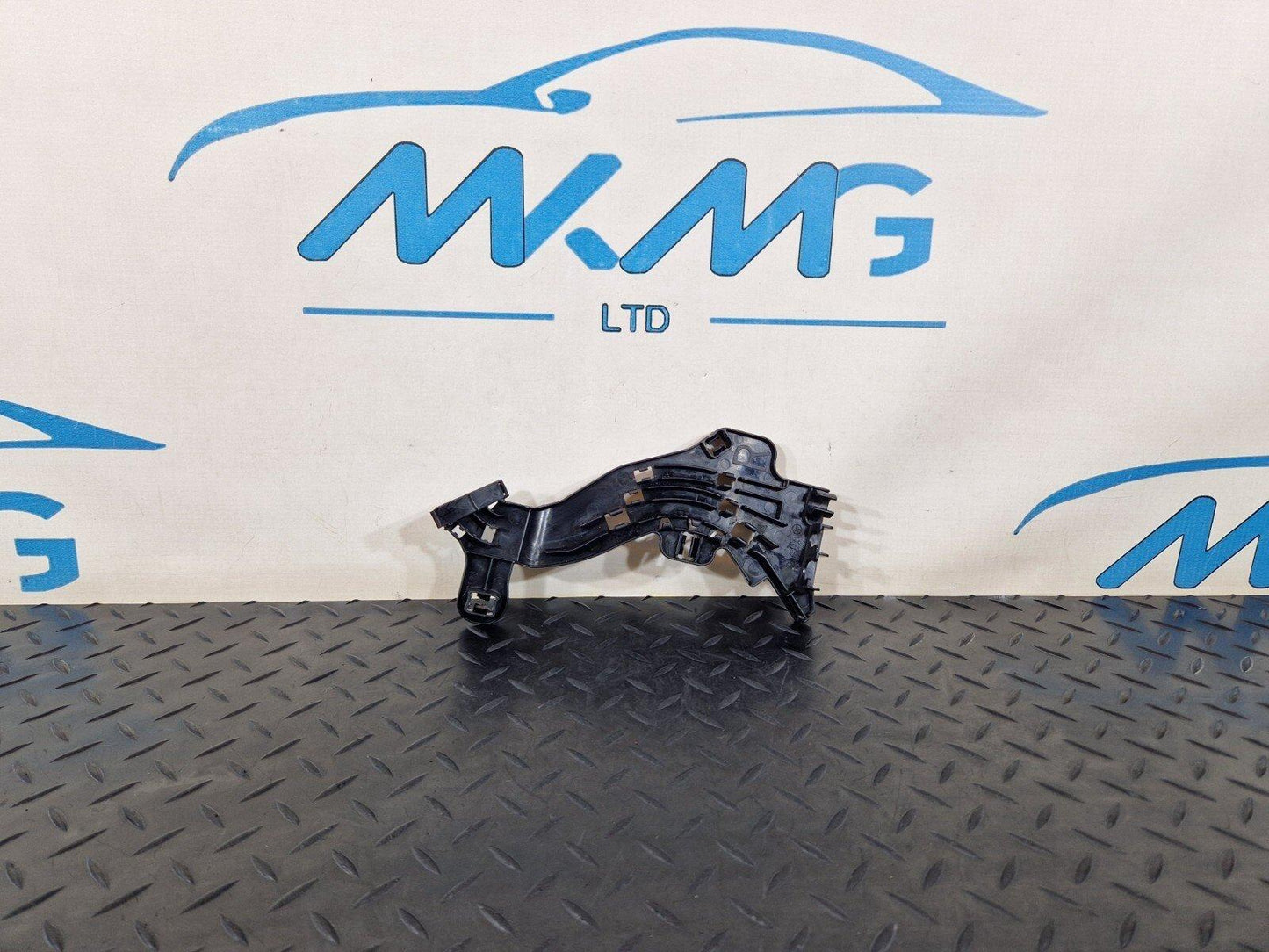 14-21 MERCEDES BENZ W205 OEM REAR RIGHT BRAKE CALIPER CABLES HOLDER A2055460446